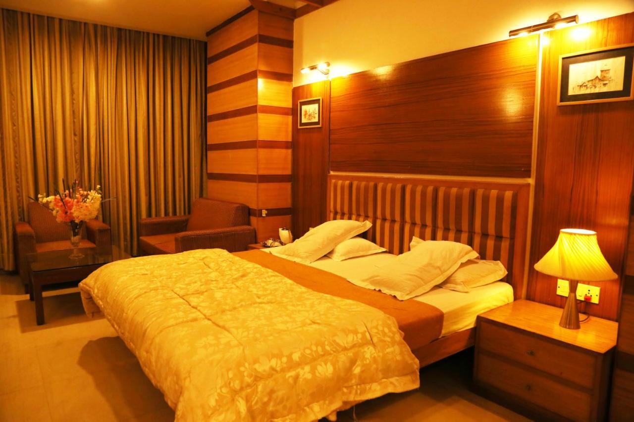 Hotel H26 Chandīgarh 外观 照片